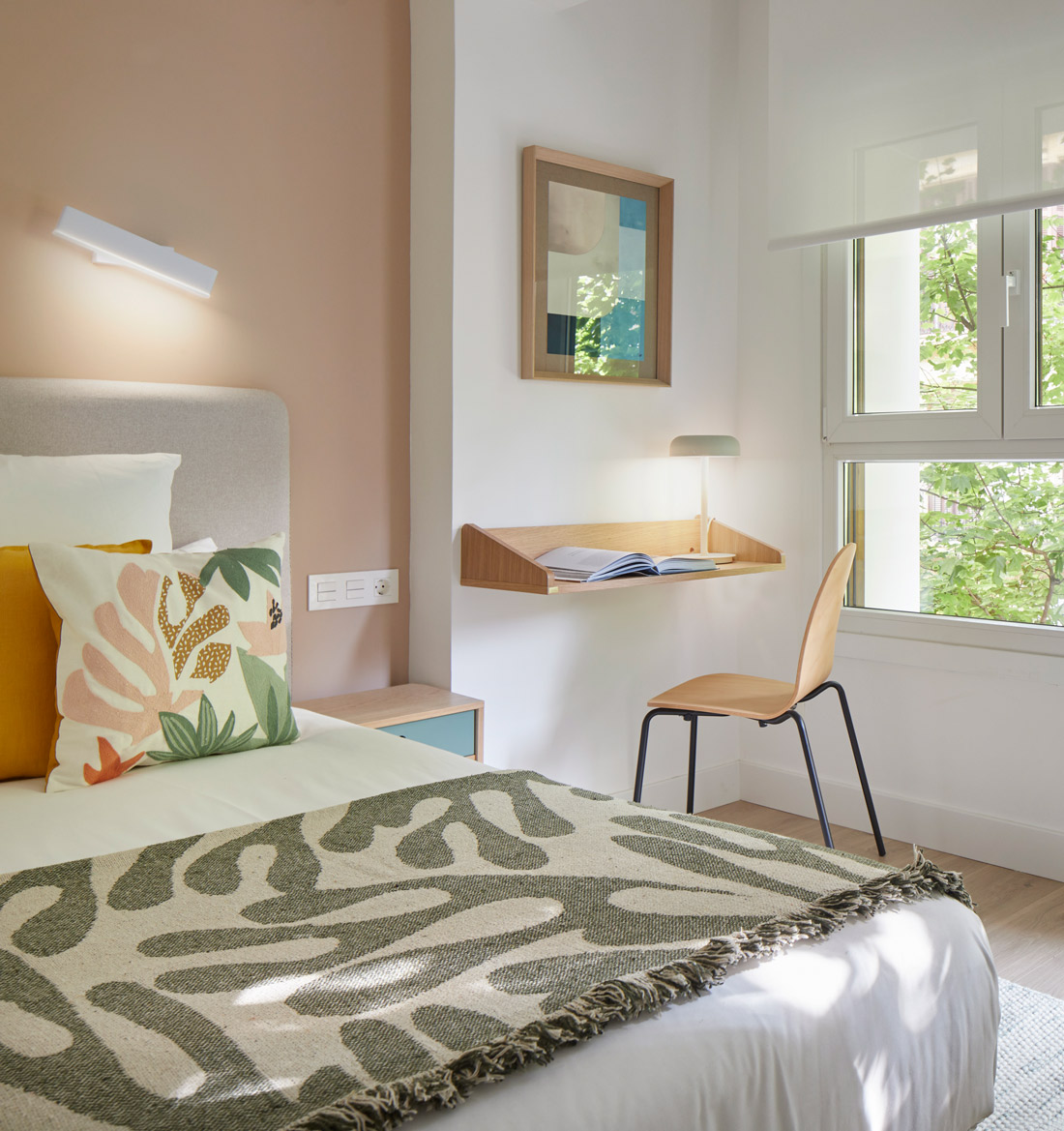 Dormitorio juvenil de un alquiler de temporada de FeelFree en San Sebastián.